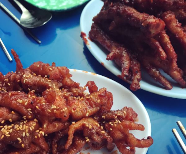 데일리푸드 중독성 강한 매콤 쫄깃한 그 맛! 서울 닭발 맛집 10 