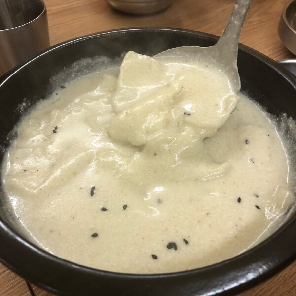 데일리푸드 걸쭉하고 구수한 추억의 맛! 서울 수제비 맛집