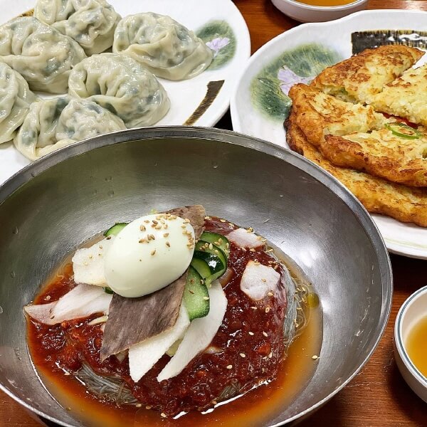 데일리푸드 없던 입맛도 돌아오게 하는 감칠맛! 함흥냉면 맛집