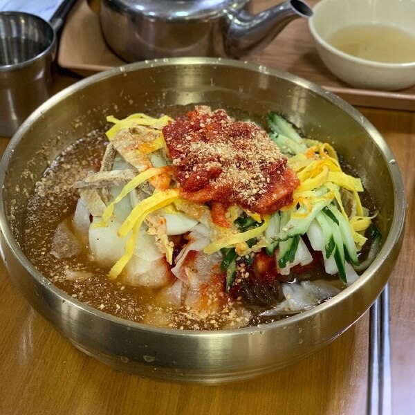 데일리푸드 구수한 메밀면에 소고기 육전까지! 전국 진주냉면 맛집