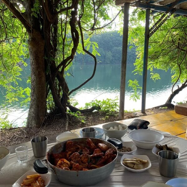 데일리푸드 밥 안먹어도 눈으로 배채우네! 경치 맛집으로 소문난 전국 야외 식당