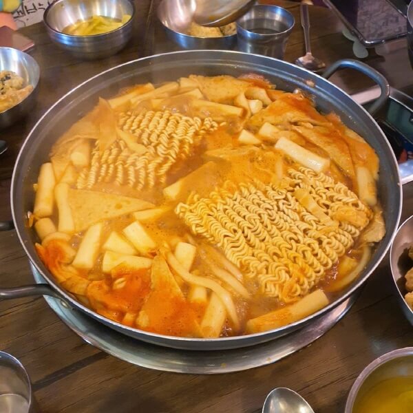 데일리푸드 매콤 달달~ 너무 맛있다고 소문난 인천 떡볶이 맛집
