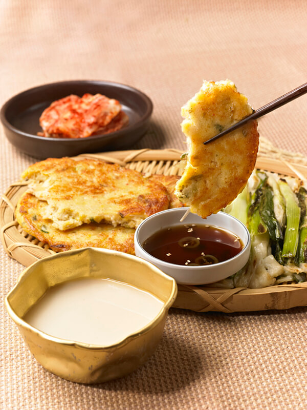 데일리푸드 비 오는 날 빈대떡이 먹고 싶어지는 놀라운 이유