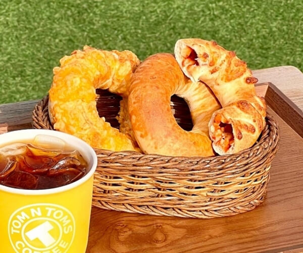데일리푸드 요즘 MZ들이 베이커리마다 줄 서서 사 먹는 빵