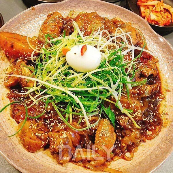 데일리 - 개성강한 맛집골목! 젊은이들의 열정이 모인 용산의 섬 열정도 푸드 푸드,맛집,맛집골목,용산,용산맛집,용산맛집골목,섬,열정도... 