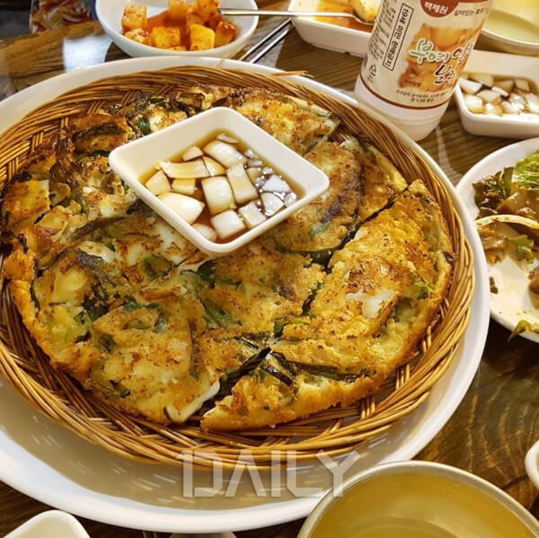 빼면 섭하지~ 캠퍼스 앞 명물음식 푸드 푸드,맛집,대학가맛집,대학가맛집추천,캠퍼스,캠퍼스명물음식,대학가맛집추천 감동적인 명물김밥과 왕라볶이