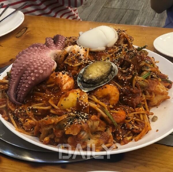 데일리 - 싱싱한 해산물에 감칠맛나는 양념까지! 서울 해물찜 맛집 푸드... 싱싱한 해산물에 감칠맛나는 양념까지! 서울 해물찜 맛집
