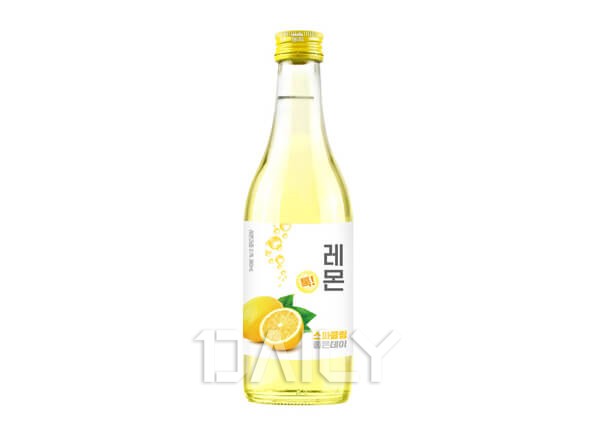 데일리 - 요즘 MZ들이 모일 때 마시는 인기 술 푸드 신상주류,신상,주류,신상술,술,술종류,새로살구,아크비어벚꽃맥주,진로골드,여울25