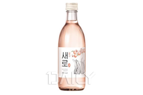 데일리 - 요즘 MZ들이 모일 때 마시는 인기 술 푸드 신상주류,신상,주류,신상술,술,술종류,새로살구,아크비어벚꽃맥주,진로골드,여울25