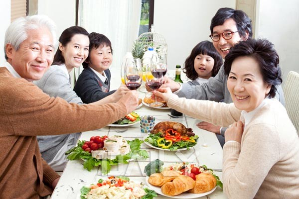 데일리 - 성공적인 상견례를 위해 알아두면 좋을 10가지! 연애 사랑,연애,결혼,상견례,상견례팁,부모님,장모님,장인어른,