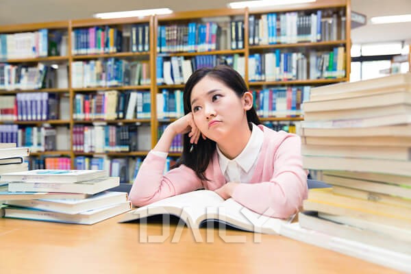 데일리 - [이론저론] 남자친구보다 더 능력 있는 남자한테 흔들려요 이론(論)저론(論) 능력없는남자친구,능력없는,남자친구,남자 ...