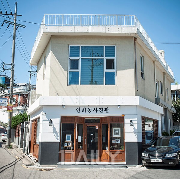데일리 - 인싸들의 데이트 장소라는데, 추억 만드는 흑백 사진관 문화 흑백사진관,흑백사진,흑백사진관추천,데이트장소,흑백사진촬영... 