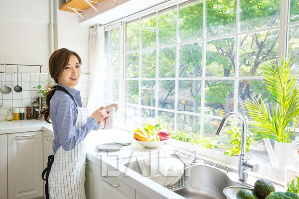 데일리 - 살림꾼이 알려주는 효율적인 설거지 노하우 리빙 설거지노하우,설거지,노하우,설거지방법,살림꾼,효과적인설거지,기름기제거