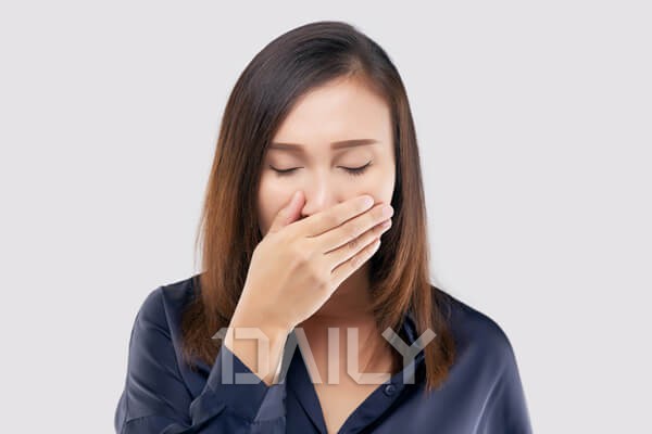 데일리 - 남들보다 트림 자주 하거나 냄새나면 '이 병' 의심 건강 트림,트림원인,트림하는이유,트림냄새,입냄새,트림횟수,소화 ...