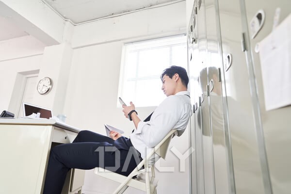데일리 - 직장인 10명 중 5명이 회사에서 하는 OOO 퇴사 취업&직장 조용한퇴사,요란한퇴사,퇴사,퇴사결심,퇴사원인,퇴사방법 ...